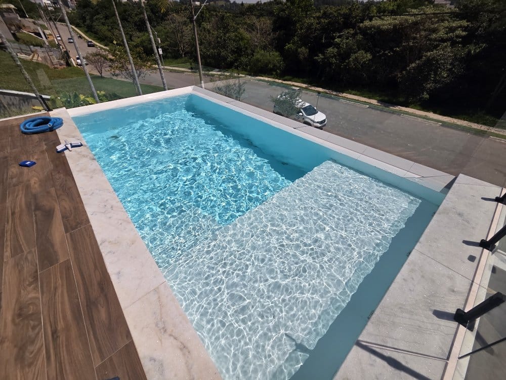Piscina limpa e pronta para uso