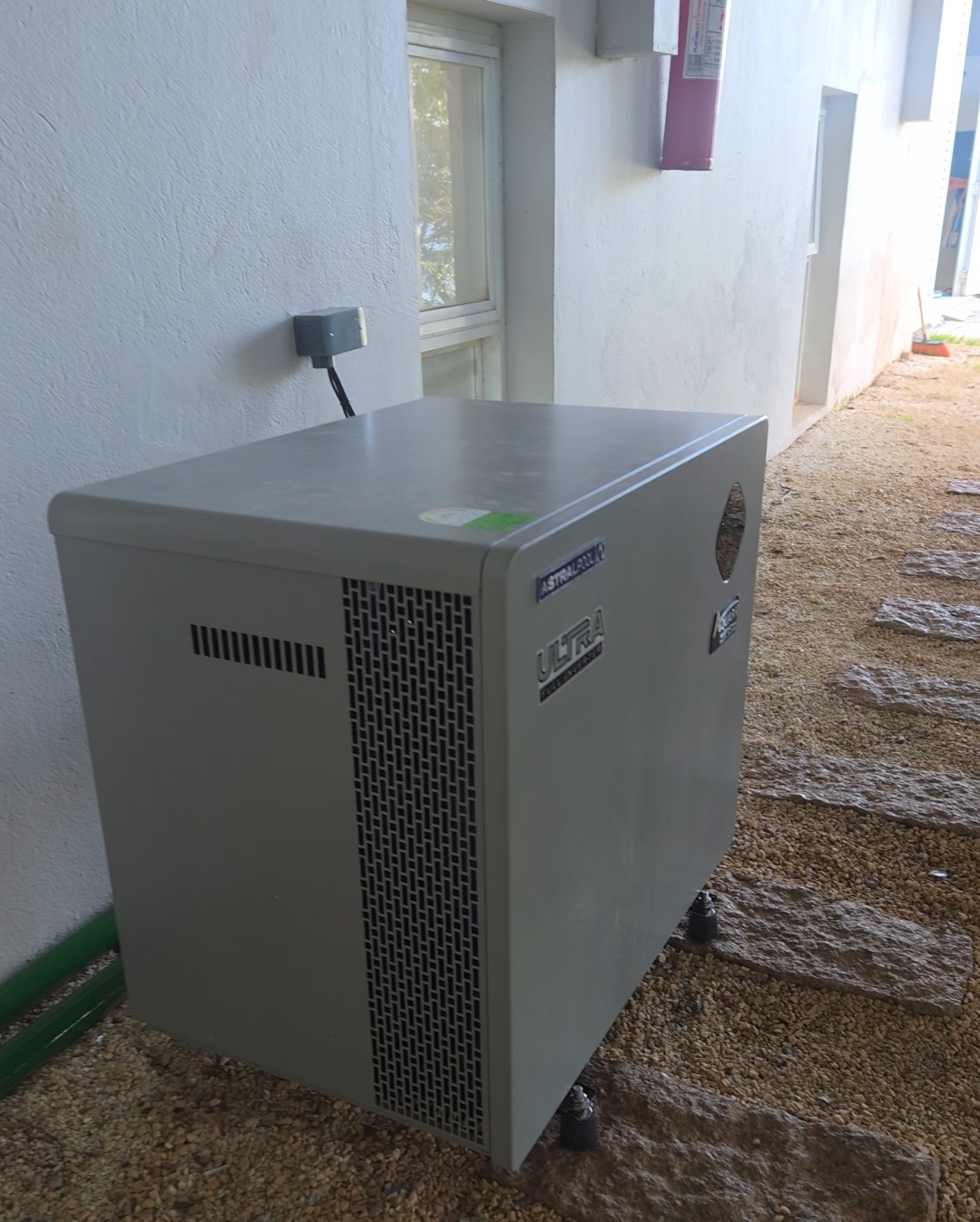 Bomba de calor AstralPool Ultra Full Inverter instalada pela Pointpool
